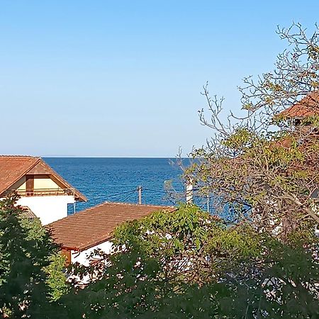 פלטמונס Niki Apartments Sea View Attic מראה חיצוני תמונה