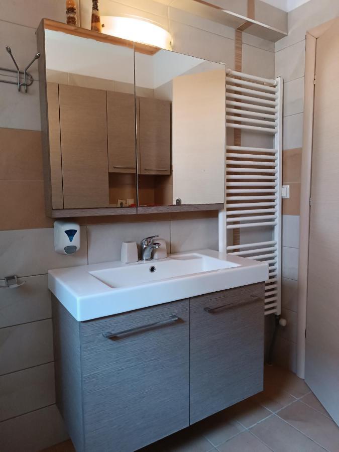 פלטמונס Niki Apartments Sea View Attic מראה חיצוני תמונה