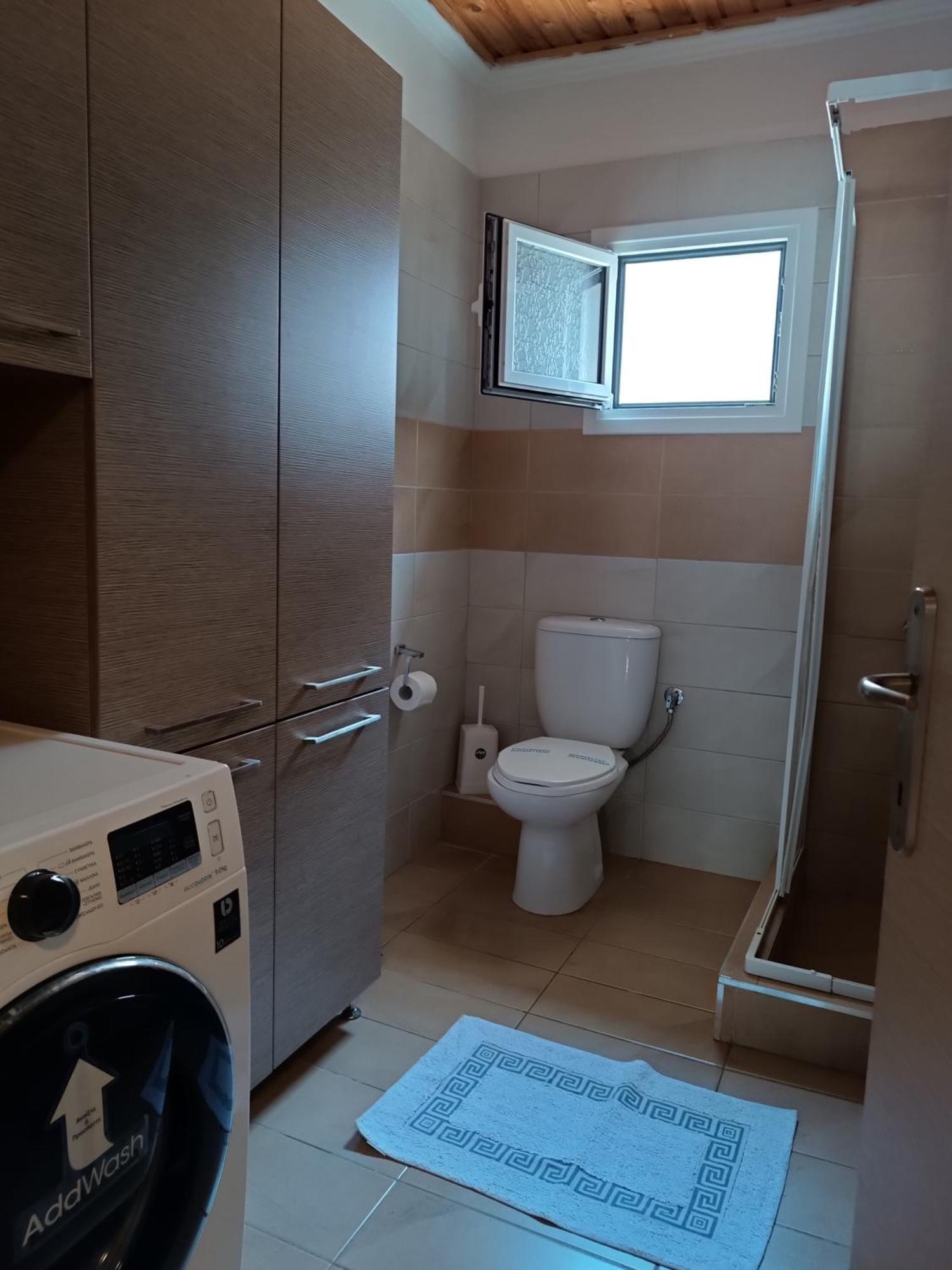 פלטמונס Niki Apartments Sea View Attic מראה חיצוני תמונה