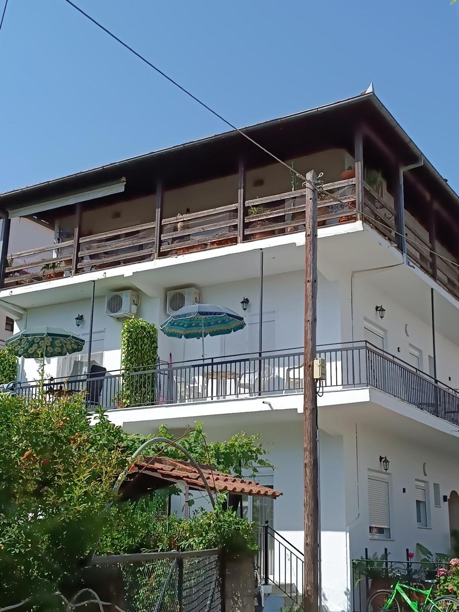 פלטמונס Niki Apartments Sea View Attic מראה חיצוני תמונה